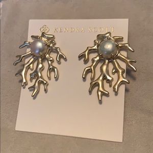 Kendra Scott Hattie earrings gold
